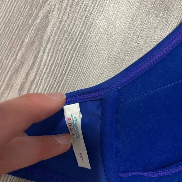 La vie en rose - aqua rose blue bikini top size medium - Picture 2 of 4